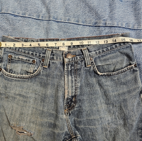 Distressed Men's Jeans - Picture 3 of 14